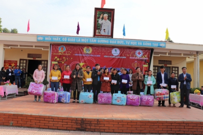 LĐLĐ tỉnh phối hợp tổ chức Chương trình “Tết Sum vầy - Kết nối...