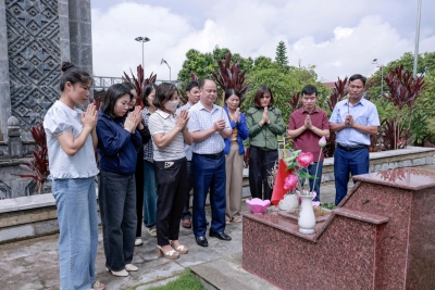 Công đoàn Trung tâm GDTX-HN tỉnh Lai Châu tổ chức dâng hương...